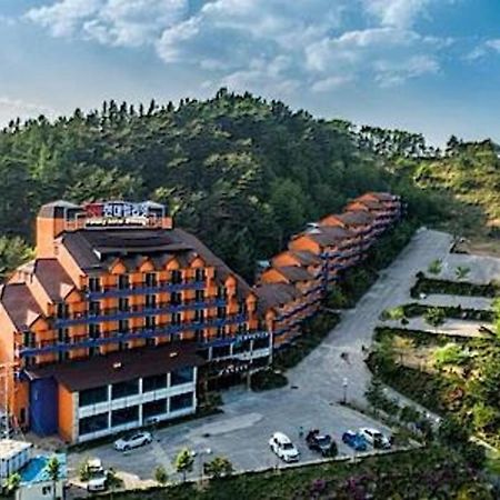 Hyundai Elliot Hotel And Resort Pyeongchang Exterior foto