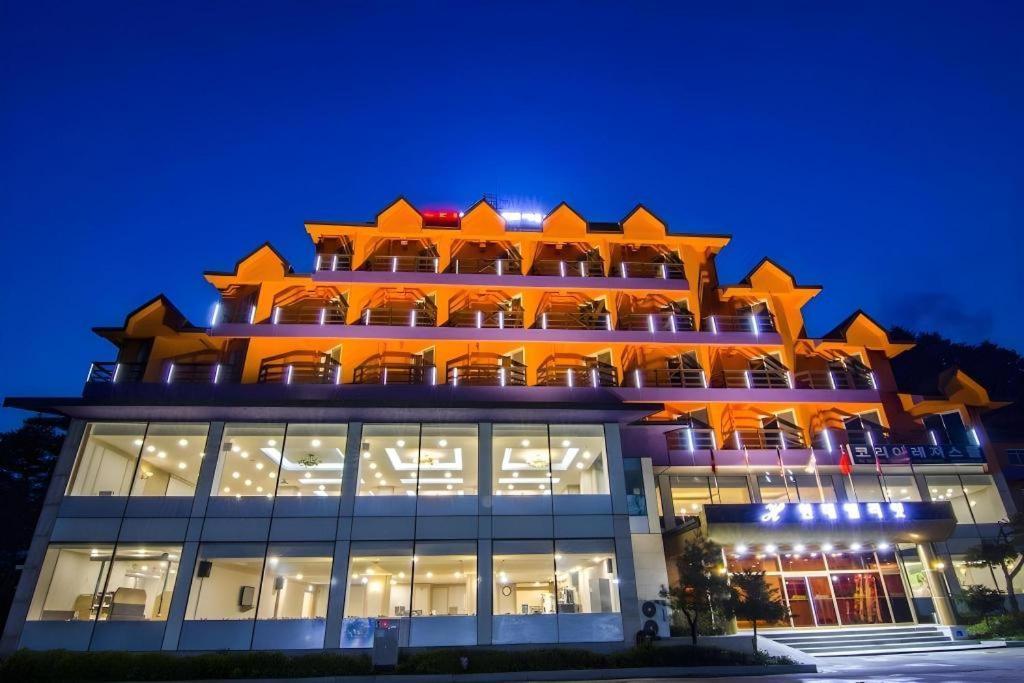 Hyundai Elliot Hotel And Resort Pyeongchang Exterior foto